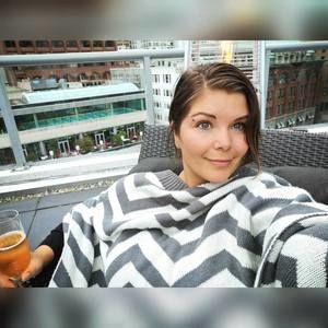 Meet your Posher, Carley